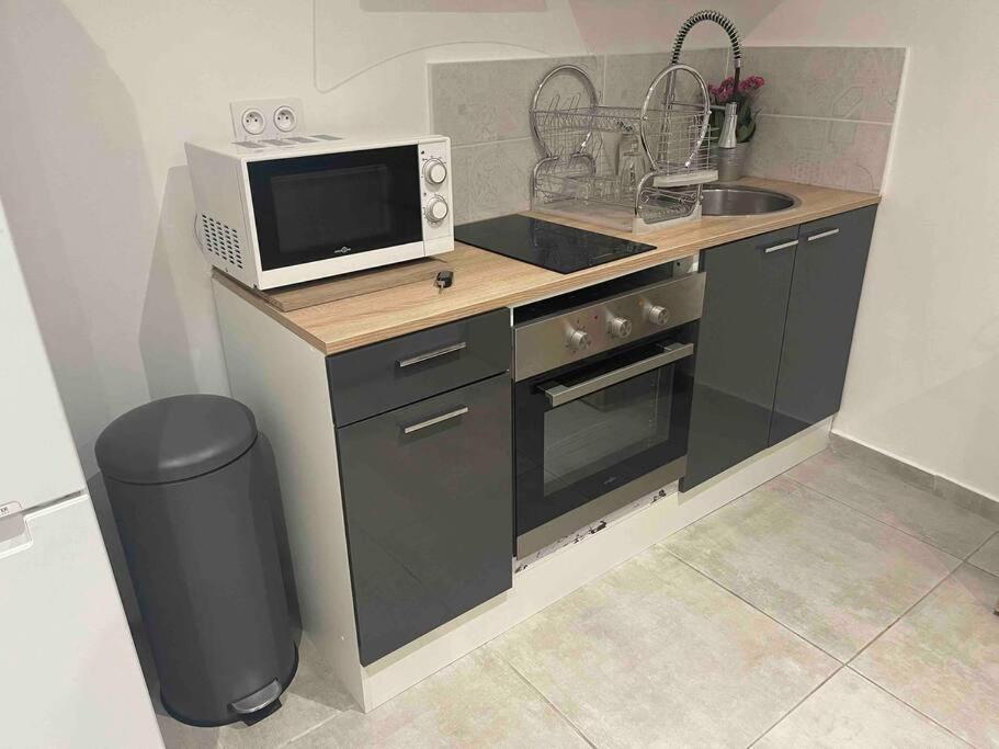 Toulon: Superbe Appartement Atypique 2 Chambres Exterior foto